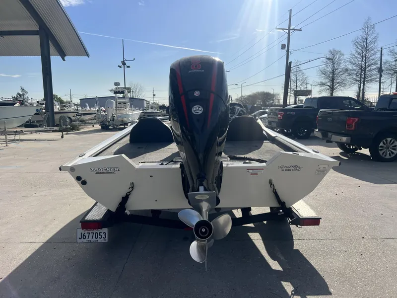 Slide: The Image of Tracker Pro Team 195 TXW TE 2019 - 17