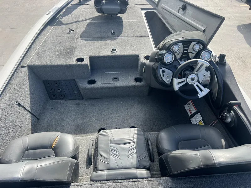 Slide: The Image of Tracker Pro Team 195 TXW TE 2019 - 9