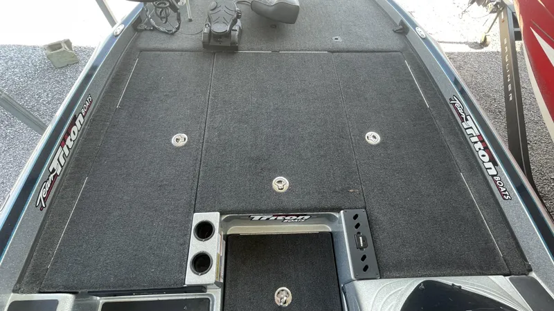 Slide: The Image of Triton 21 TrX 2018 - 14