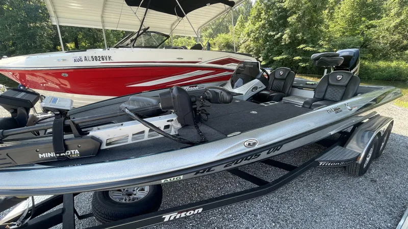 Slide: The Image of Triton 21 TrX 2018 - 4