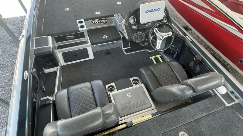 Slide: The Image of Triton 21 TrX 2018 - 6