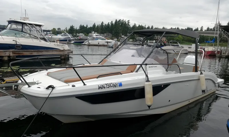 Slide: The Image of 2022 Beneteau Flyer 8 SUNdeck boat docked in a marina. - 23