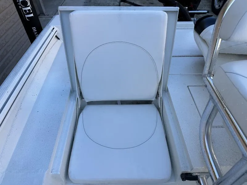 Slide: The Image of Excel Bay Pro 203 2023 - 6