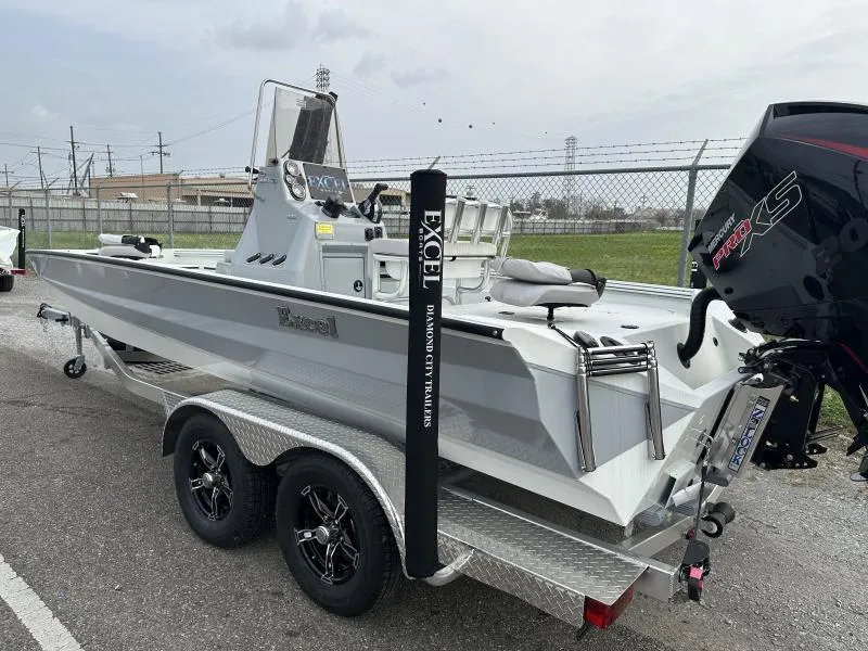 Slide: The Image of Excel Bay Pro 220 2023 - 2