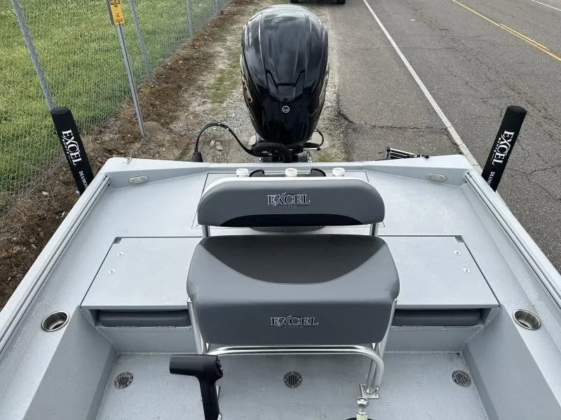 Slide: The Image of Excel Bay Pro 220 2023 - 4