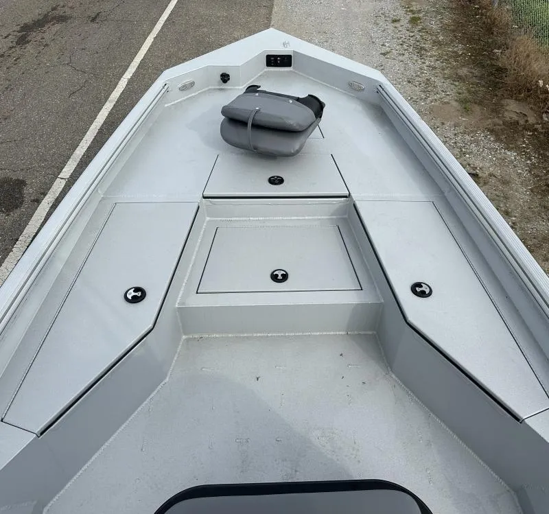 Slide: The Image of Excel Bay Pro 220 2023 - 5