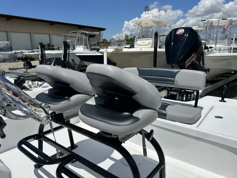 Slide: The Image of Blazer 2420 GTS DELUXE 2023 - 10