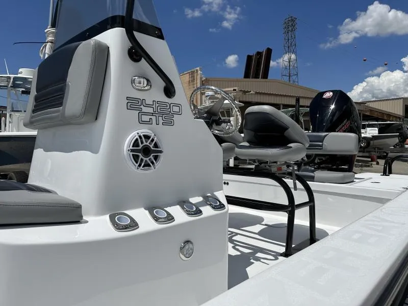 Slide: The Image of Blazer 2420 GTS DELUXE 2023 - 7