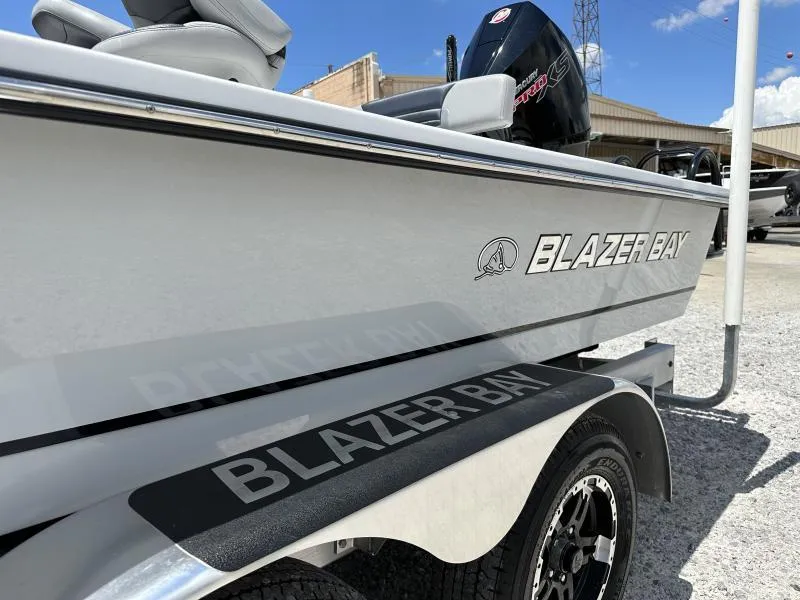 Slide: The Image of Blazer 2420 GTS DELUXE 2023 - 8