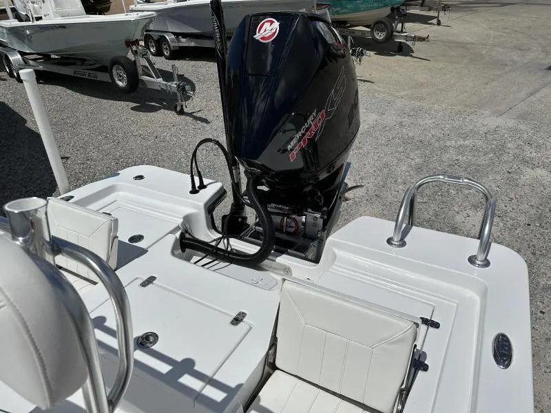 Slide: The Image of Blazer 2220 Fisherman 2023 - 11