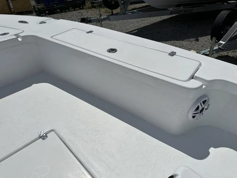 Slide: The Image of Blazer 2420 GTS 2023 - 7