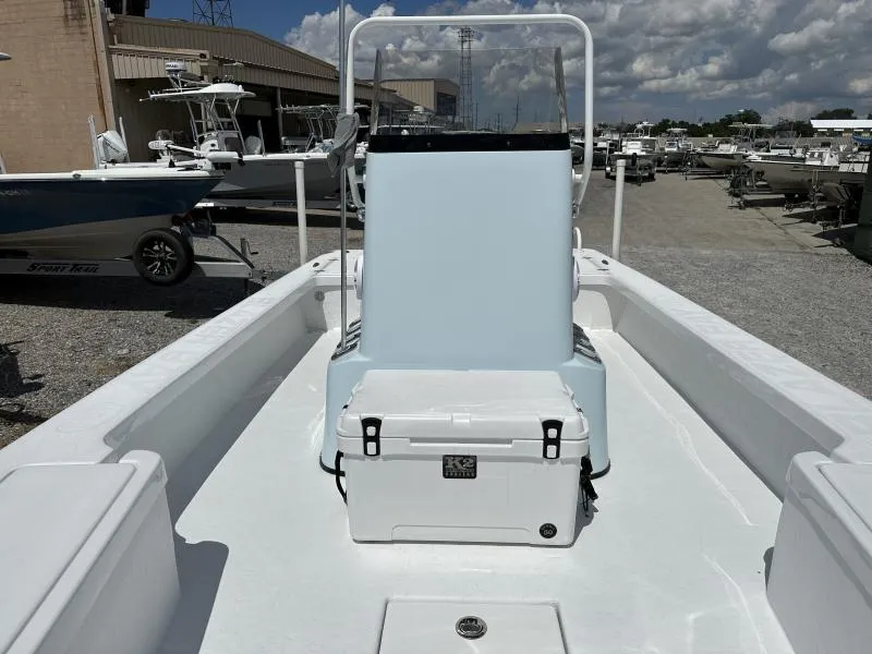 Slide: The Image of Blazer 2420 GTS 2023 - 9