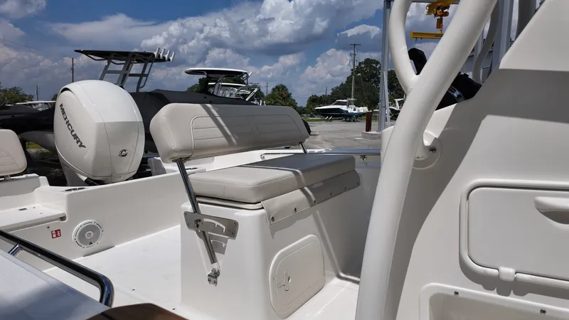Slide: The Image of Boston Whaler 190 Montauk 2027 - 6