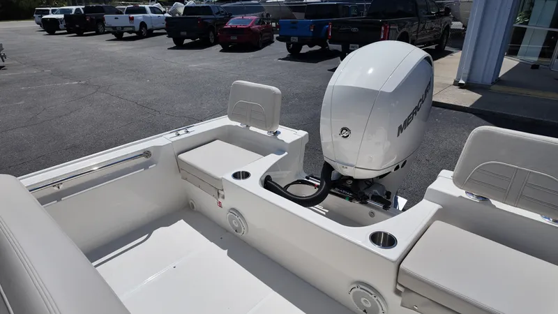 Slide: The Image of Boston Whaler 190 Montauk 2027 - 4