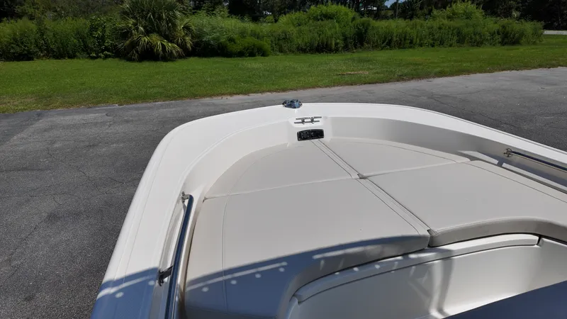 Slide: The Image of Boston Whaler 190 Montauk 2027 - 14