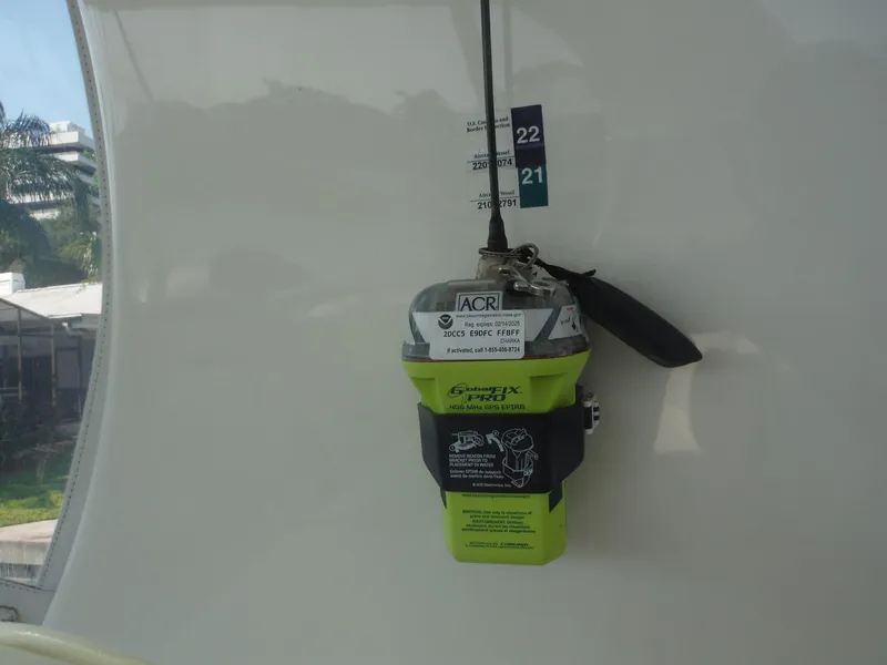 Slide: The Image of Cruisers Yachts 455 Express Motoryacht 2005 - 63