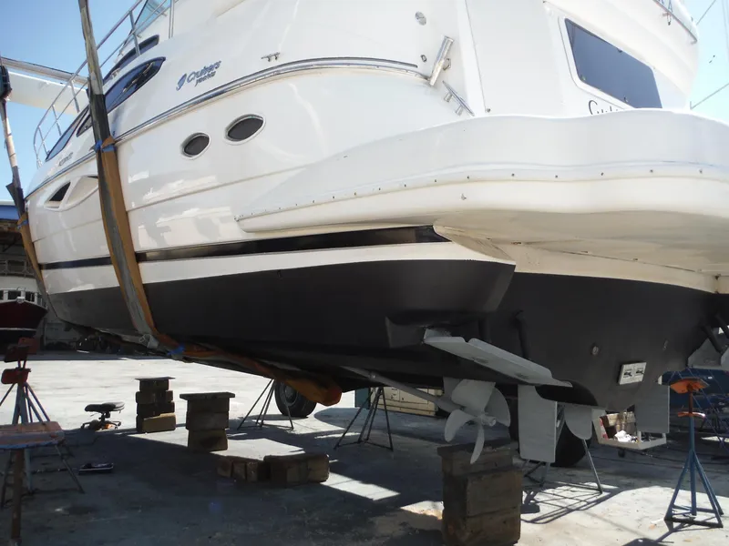 Slide: The Image of Cruisers Yachts 455 Express Motoryacht 2005 - 72