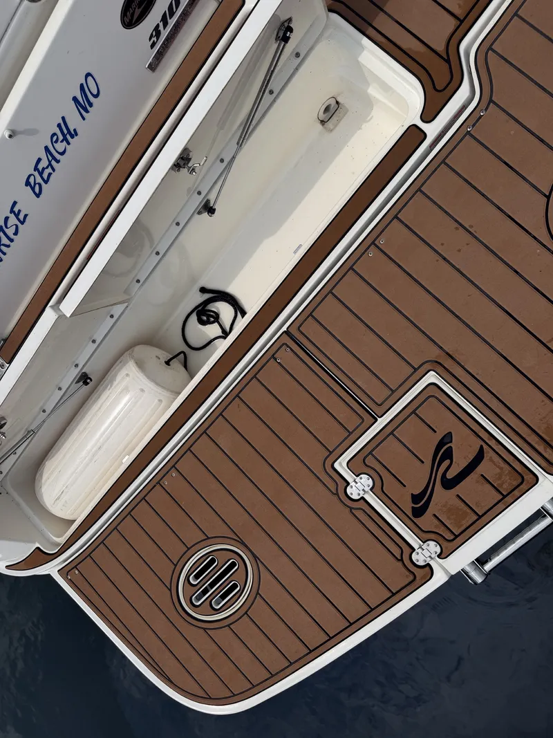 Slide: The Image of Sea Ray 310 SUNDANCER 2012 - 6