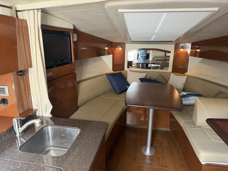 Slide: The Image of Sea Ray 310 SUNDANCER 2012 - 18