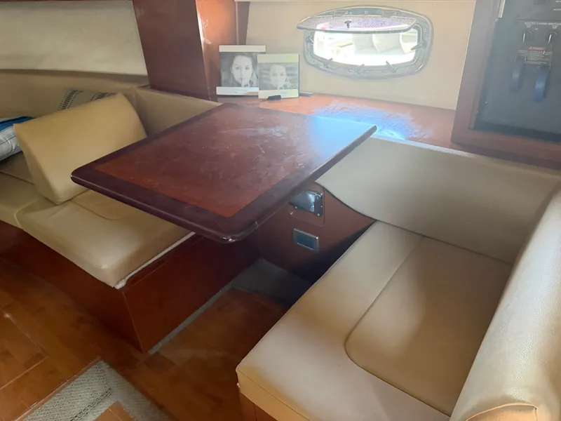 Slide: The Image of Sea Ray 310 SUNDANCER 2012 - 21