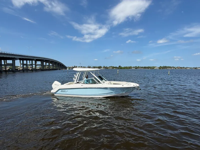 The Image of Boston Whaler 240 Vantage 2027 - 0