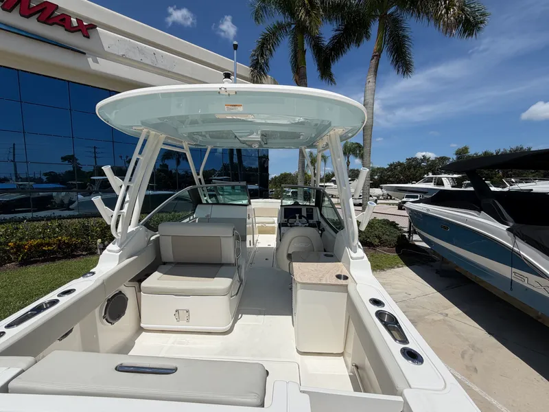Slide: The Image of Boston Whaler 240 Vantage 2027 - 13