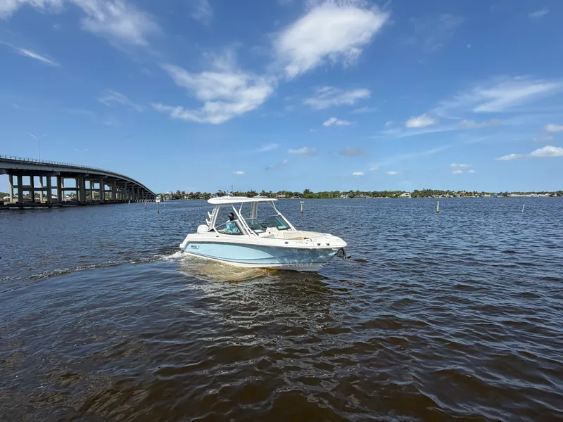 Slide: The Image of Boston Whaler 240 Vantage 2027 - 2