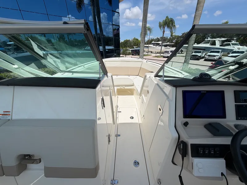 Slide: The Image of Boston Whaler 240 Vantage 2027 - 29
