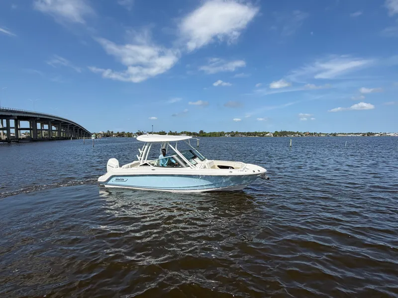 Slide: The Image of Boston Whaler 240 Vantage 2027 - 1
