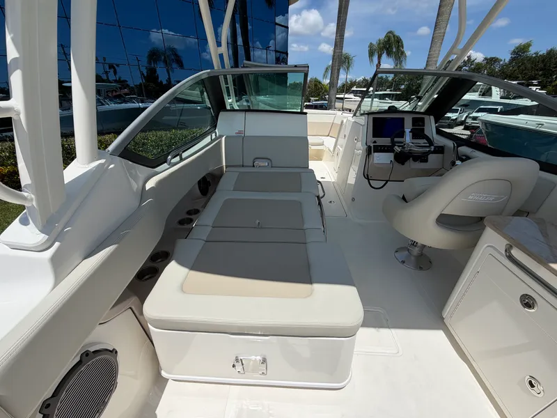 Slide: The Image of Boston Whaler 240 Vantage 2027 - 22