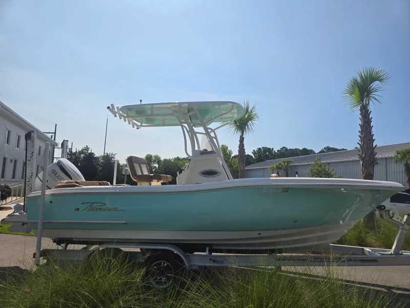 Slide: The Image of Pioneer 222 Islander 2025 - 14