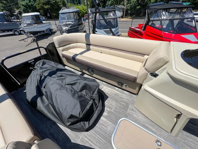 Slide: The Image of Godfrey SW 2286 SFL 2023 - 6