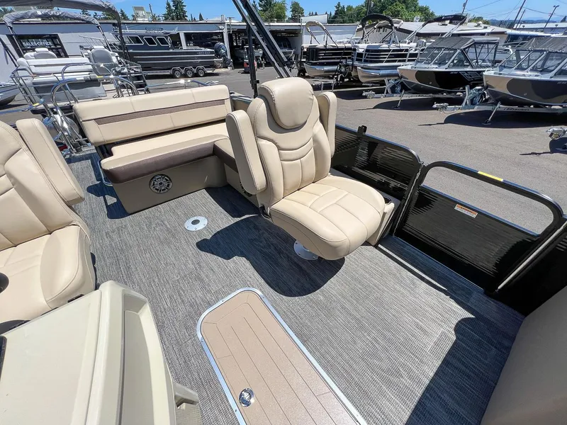 Slide: The Image of Godfrey SW 2286 SFL 2023 - 8