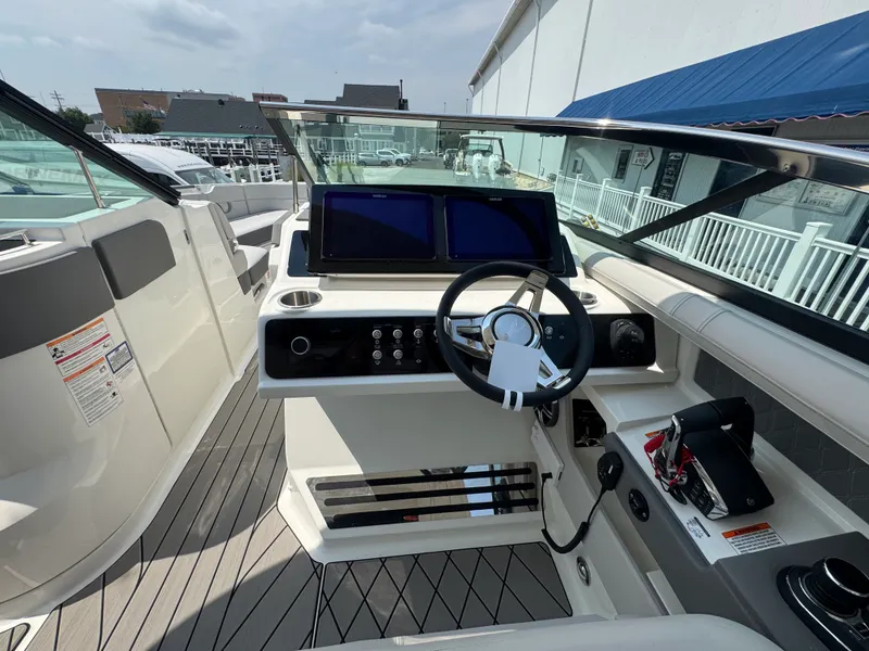 Slide: The Image of Sea Ray SLX 310 Outboard 2027 - 18