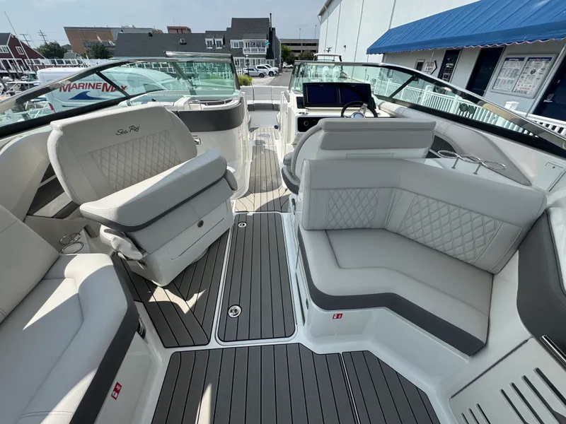 Slide: The Image of Sea Ray SLX 310 Outboard 2027 - 14