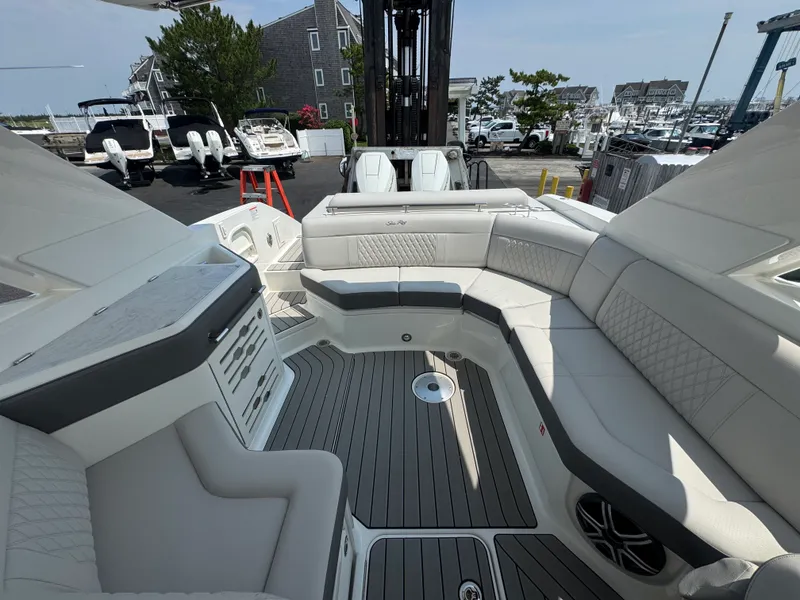 Slide: The Image of Sea Ray SLX 310 Outboard 2027 - 5