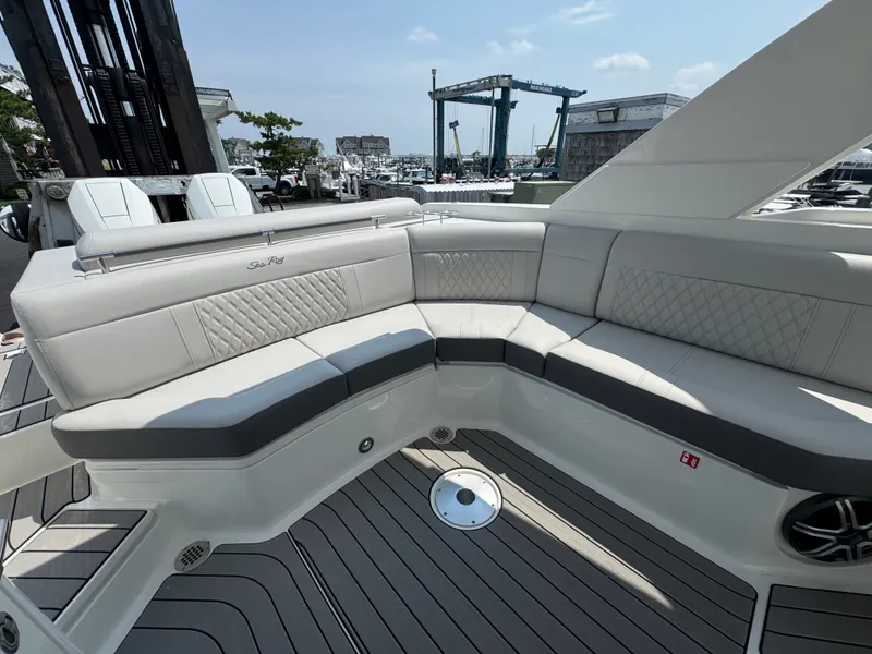 Slide: The Image of Sea Ray SLX 310 Outboard 2027 - 7