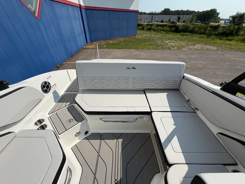 Slide: The Image of Sea Ray SPX 210 2027 - 13