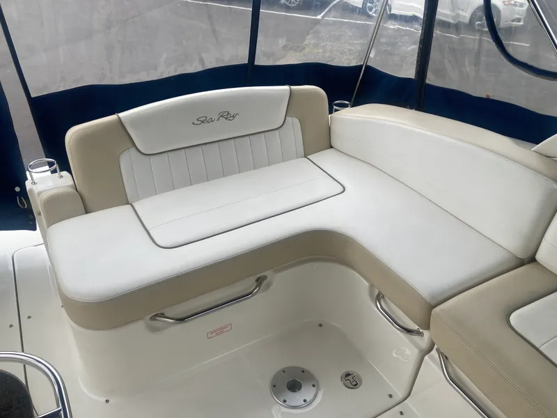 Slide: The Image of Sea Ray 280 SUNDANCER 2012 - 29