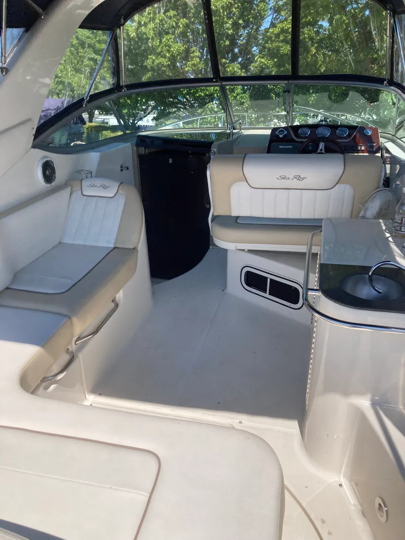 Slide: The Image of Sea Ray 280 SUNDANCER 2012 - 25