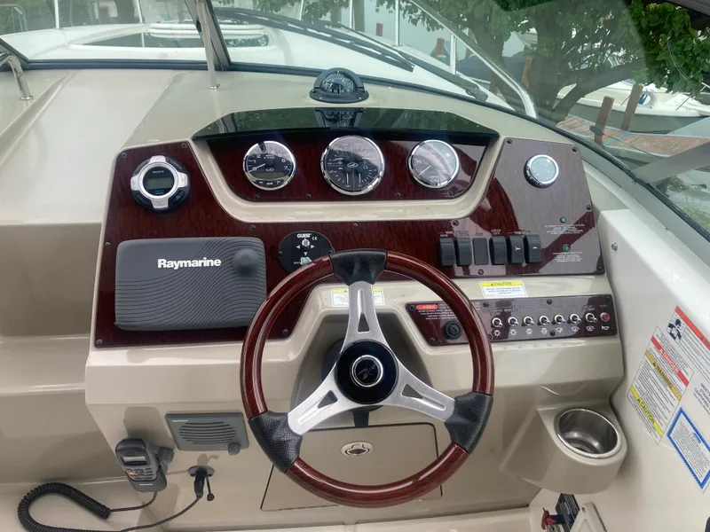 Slide: The Image of Sea Ray 280 SUNDANCER 2012 - 24