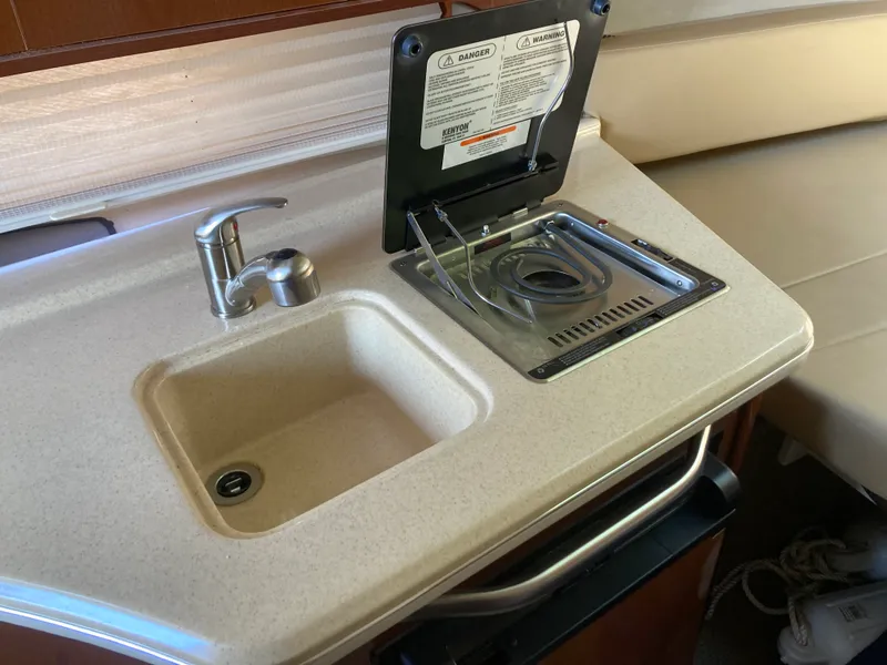 Slide: The Image of Sea Ray 280 SUNDANCER 2012 - 29