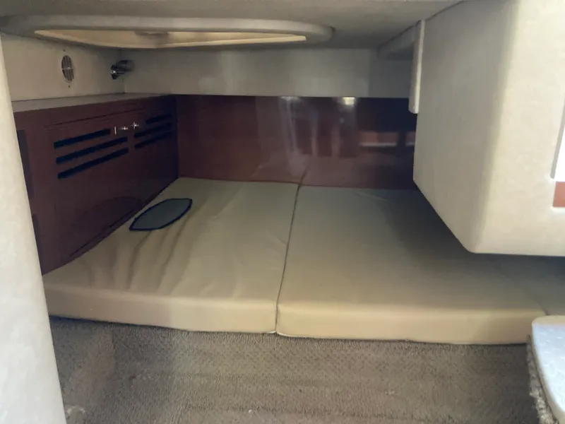 Slide: The Image of Sea Ray 280 SUNDANCER 2012 - 33
