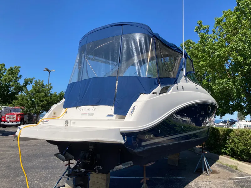 Slide: The Image of Sea Ray 280 SUNDANCER 2012 - 11
