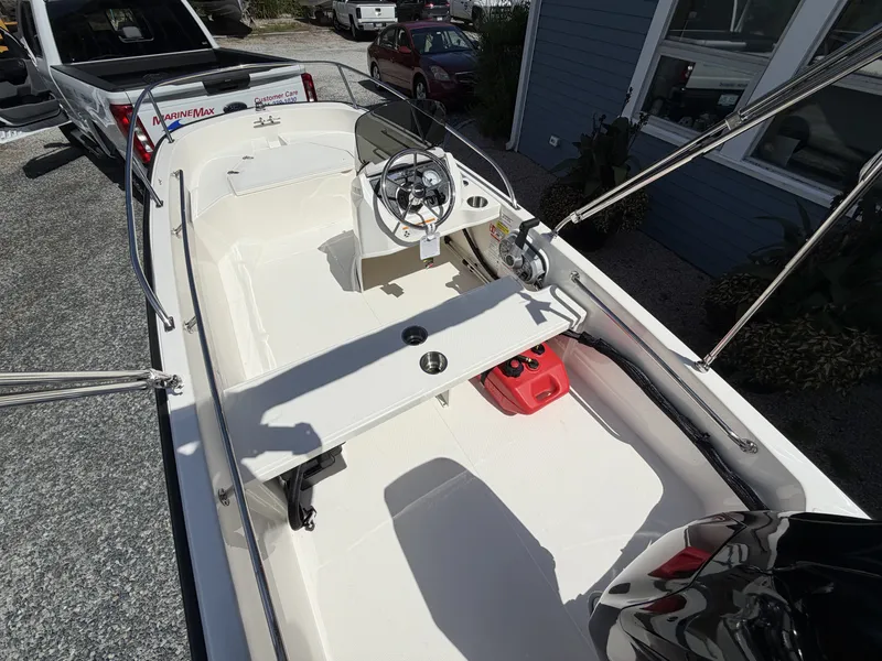 Slide: The Image of Boston Whaler 130 Super Sport 2027 - 4
