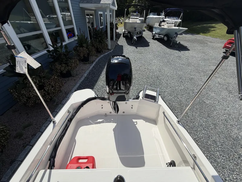 Slide: The Image of Boston Whaler 130 Super Sport 2027 - 3