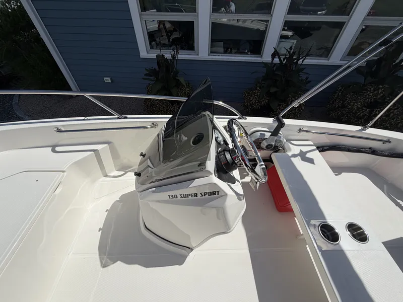 Slide: The Image of Boston Whaler 130 Super Sport 2027 - 5