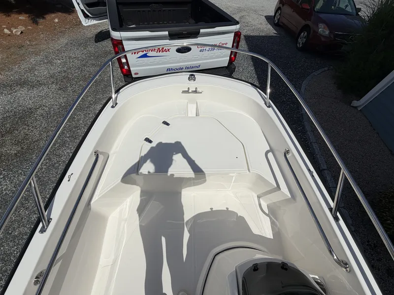 Slide: The Image of Boston Whaler 130 Super Sport 2027 - 8