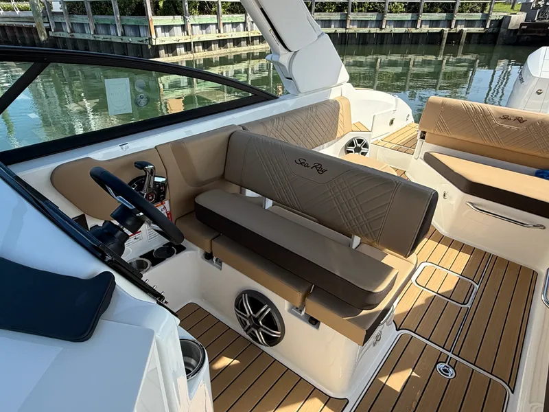 Slide: The Image of Sea Ray SDX 270 Outboard 2027 - 18