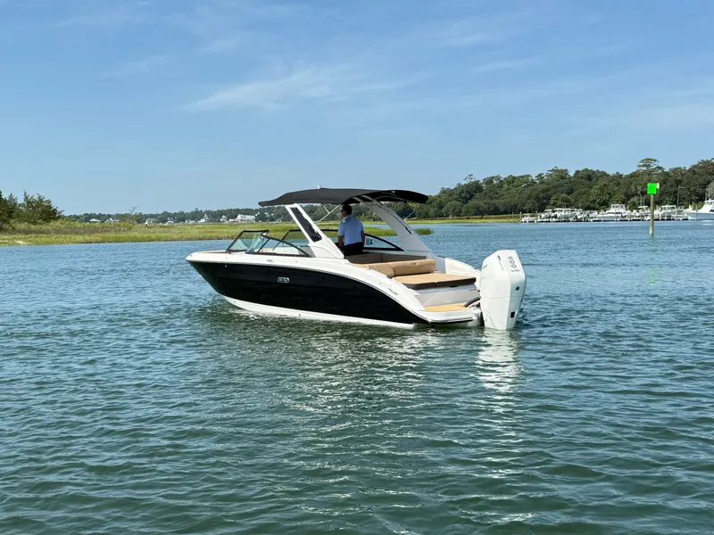 Slide: The Image of Sea Ray SDX 270 Outboard 2027 - 10